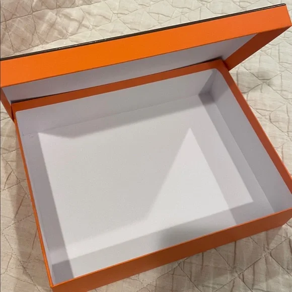 Hermes box fits orans - Picture 2 of 3